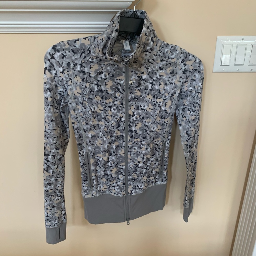 Lululemon Size 2 Jacket
